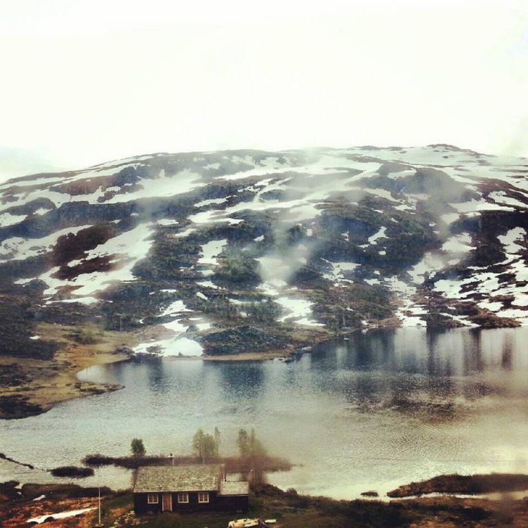 226657_590420964332076_861252206_n