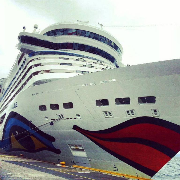 482429_590421577665348_1785948689_n