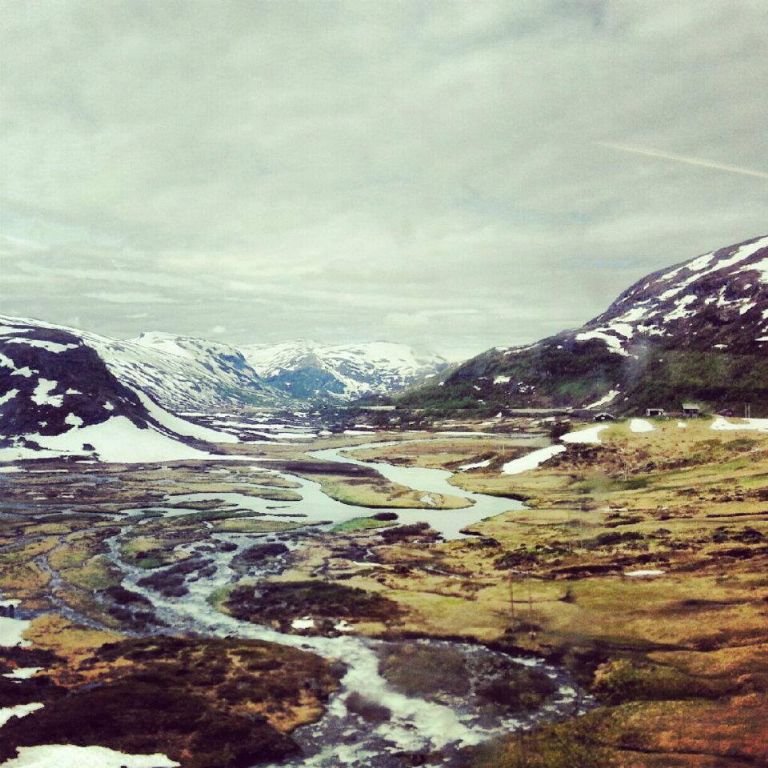 424623_590422094331963_256598680_n