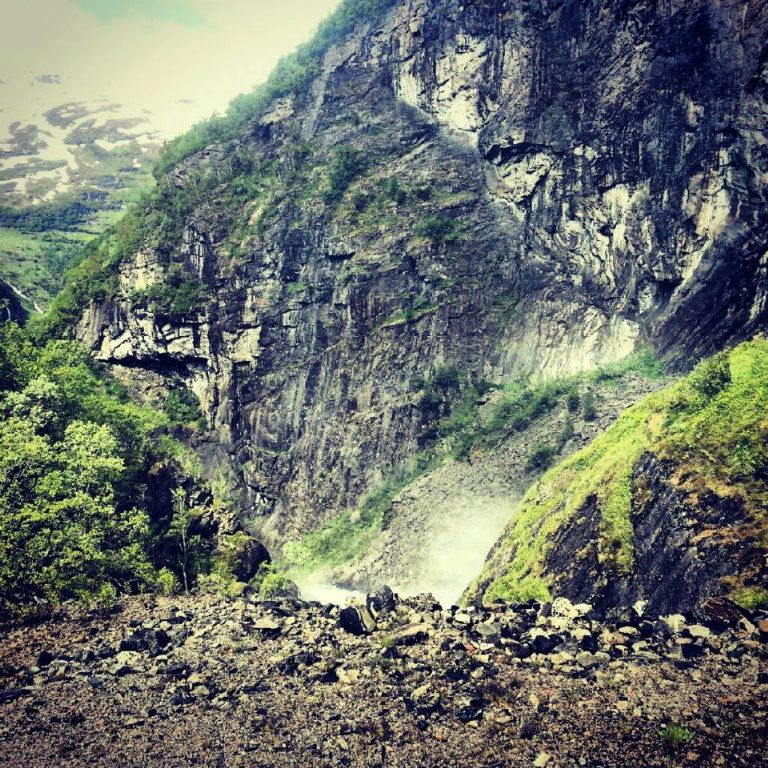 6672_590420770998762_734260448_n