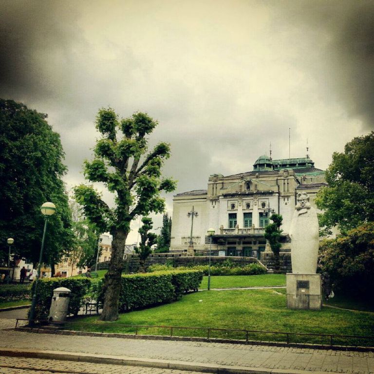 226632_590420867665419_484730876_n