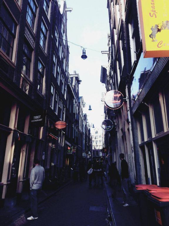 941610_590423434331829_603223042_n