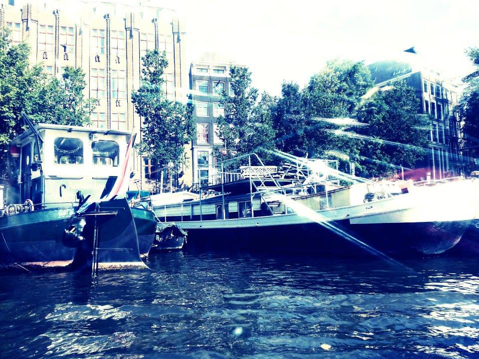 576792_590423447665161_511355605_n