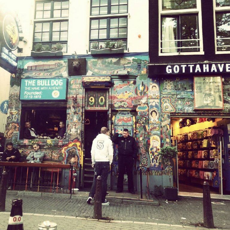 931209_590423237665182_1383881275_n