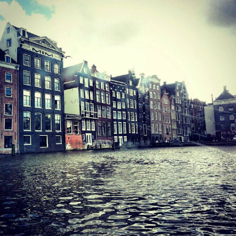 383456_590423544331818_1033681307_n