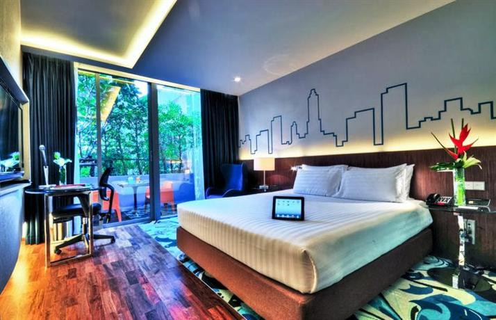 original_HI138388593